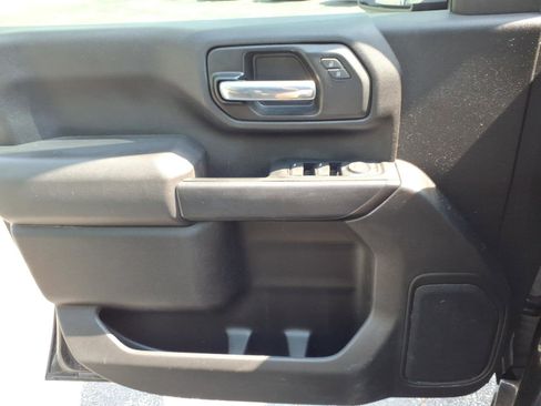 Used 2023 Chevrolet Silverado 2500 Custom w/ Custom Value Package image 21