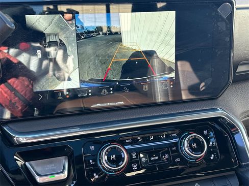 Used 2025 GMC Sierra 2500 Denali w/ Denali Reserve Package image 31