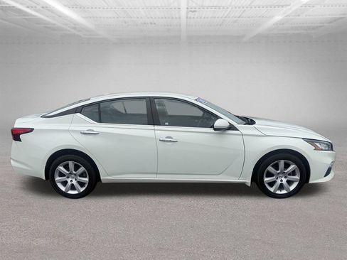 Used 2022 Nissan Altima 2.5 AWD/4WD image 3