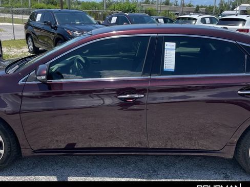 Used 2016 Toyota Avalon XLE FWD image 2