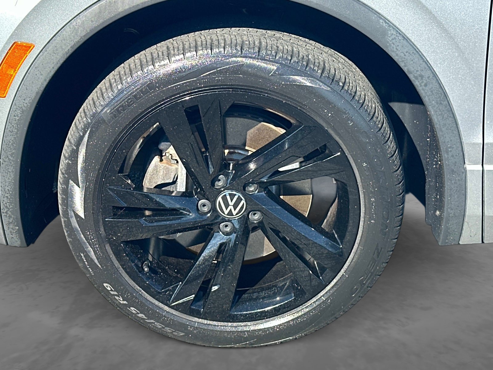 Certified 2023 Volkswagen Tiguan SE R-Line FWD image 7