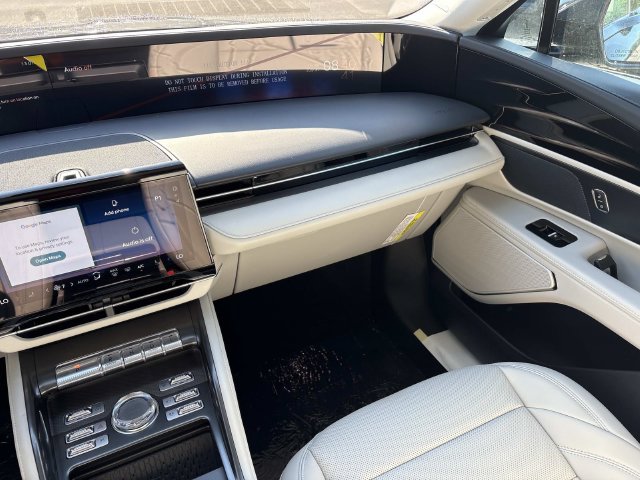 New 2026 Lincoln Nautilus Premier AWD/4WD image 13