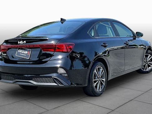 Used 2023 Kia Forte LXS w/ LXS Technology Package FWD image 13