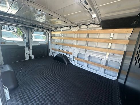 Used 2025 Ford Transit 250 Low Roof w/ Exterior Upgrade Package RWD image 6