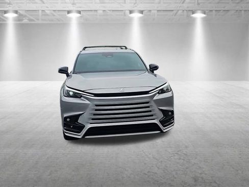 Used 2025 Lexus TX 500h AWD w/ Technology Package image 10