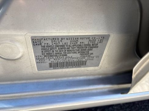 Used 2020 Nissan Versa SV FWD image 9