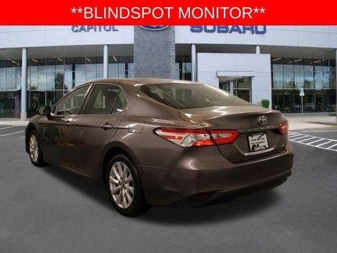 Used 2018 Toyota Camry LE image 7