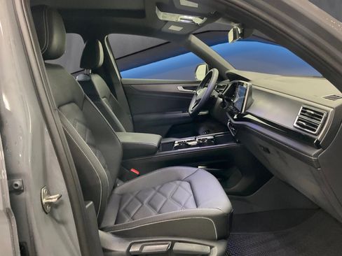 New 2026 Volkswagen Atlas Cross Sport SE AWD/4WD image 10