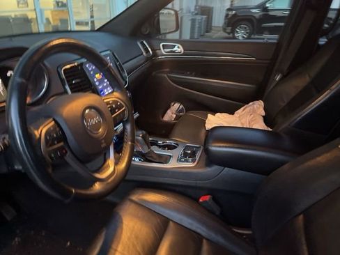 Used 2019 Jeep Grand Cherokee Limited image 4