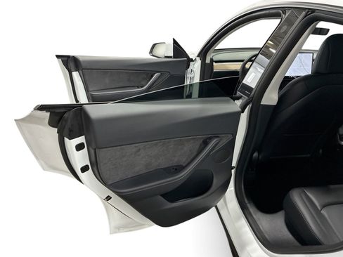 Certified 2021 Tesla Model Y Performance AWD/4WD image 10