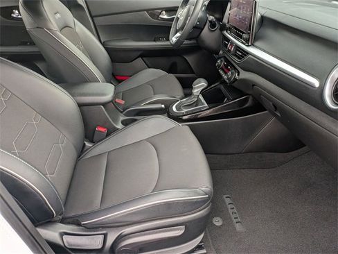 Used 2023 Kia Forte GT-Line image 36