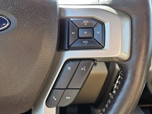 Used 2020 Ford F150 Lariat image 25