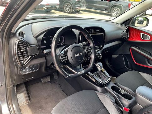 Used 2023 Kia Soul GT-Line FWD image 8