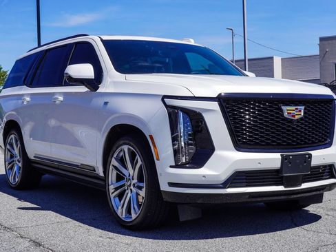Used 2025 Cadillac Escalade Sport w/ Touring Package AWD/4WD image 5