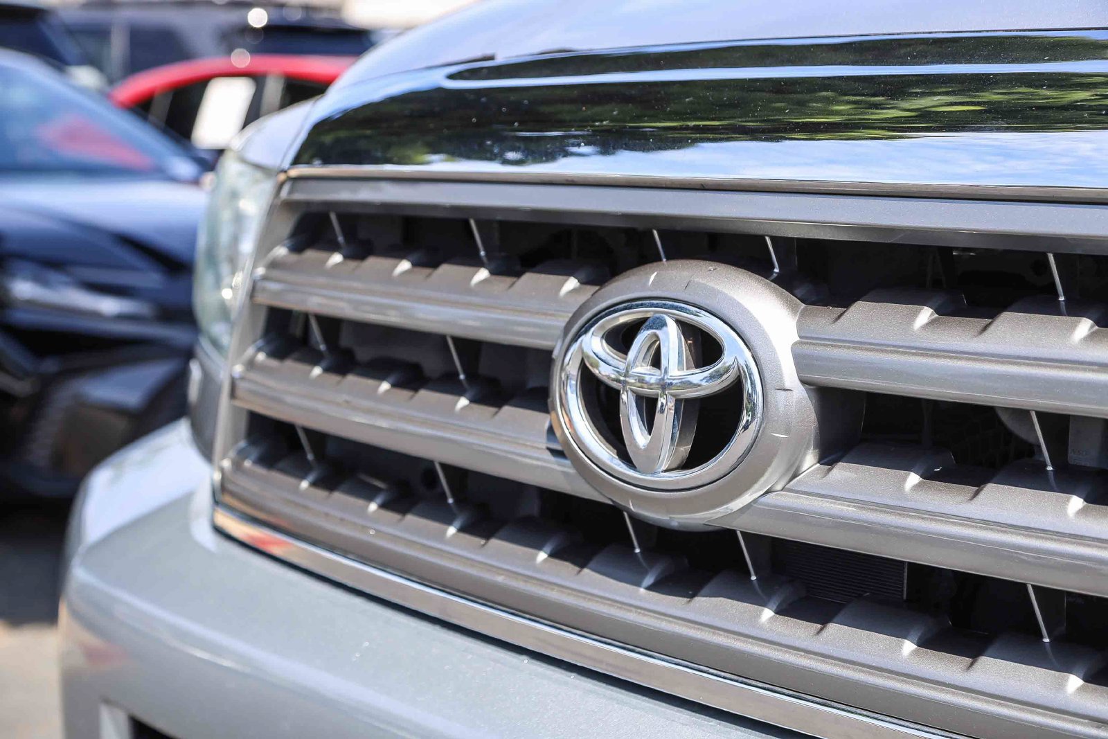 Certified 2016 Toyota Sequoia Limited w/ Safety & Convenience Package AWD/4WD image 11