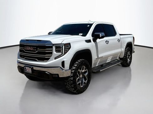 Used 2022 GMC Sierra 1500 SLT w/ SLT Convenience Package RWD image 3