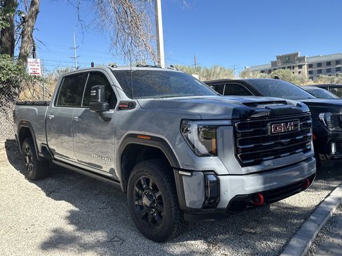Used 2024 GMC Sierra 3500 AT4 w/ AT4 Premium Plus Package AWD/4WD image 2