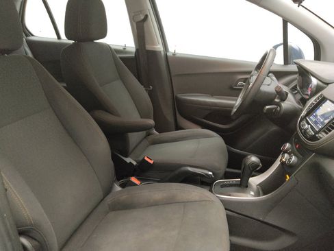 Used 2018 Chevrolet Trax LS FWD image 21