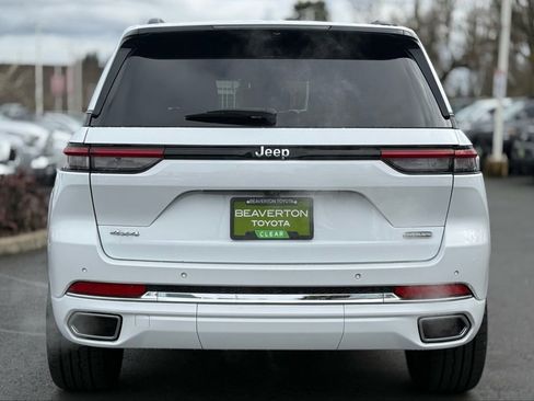 Used 2022 Jeep Grand Cherokee Overland w/ Luxury Tech Group IV image 4