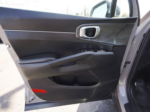 Used 2024 Kia Sorento X-Line EX image 9