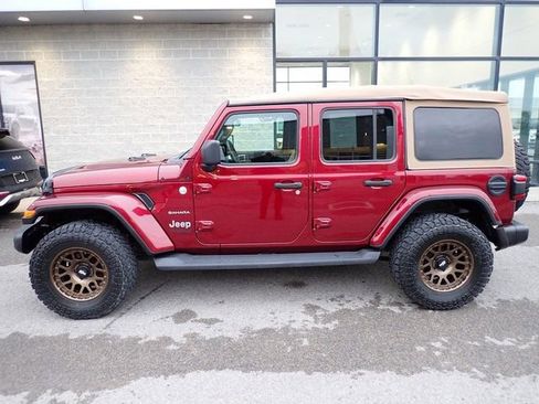 Used 2021 Jeep Wrangler Unlimited Sahara w/ LED Lighting Group AWD/4WD image 2