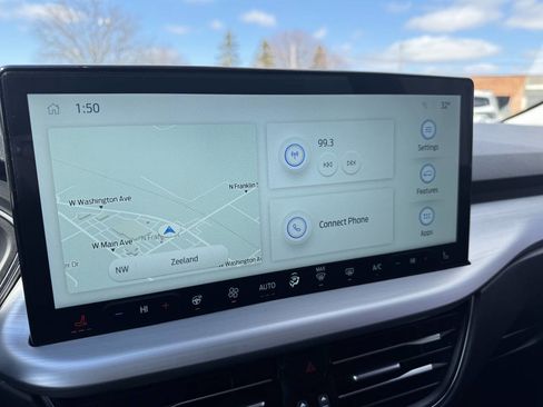 Used 2025 Ford Escape Platinum image 11