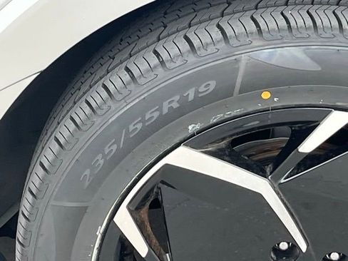 Used 2023 Hyundai Ioniq 5 Limited image 8