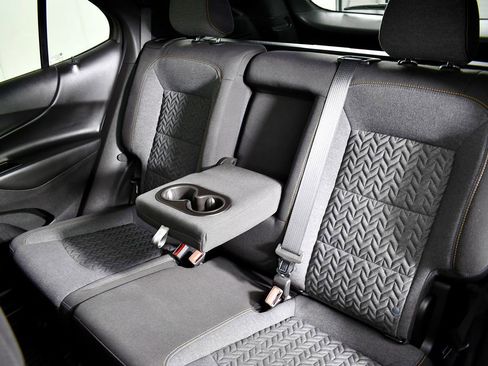 Used 2022 Chevrolet Equinox LT w/ Driver Convenience Package image 46