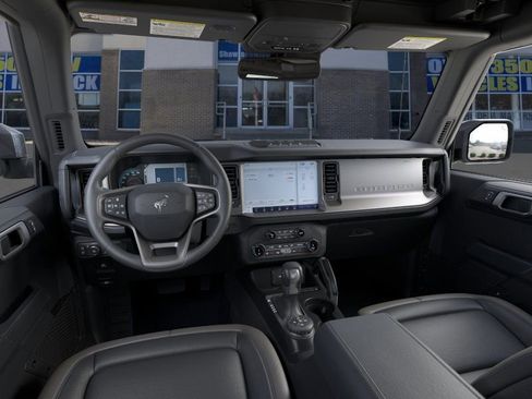 New 2025 Ford Bronco Outer Banks w/ Sasquatch Package AWD/4WD image 9