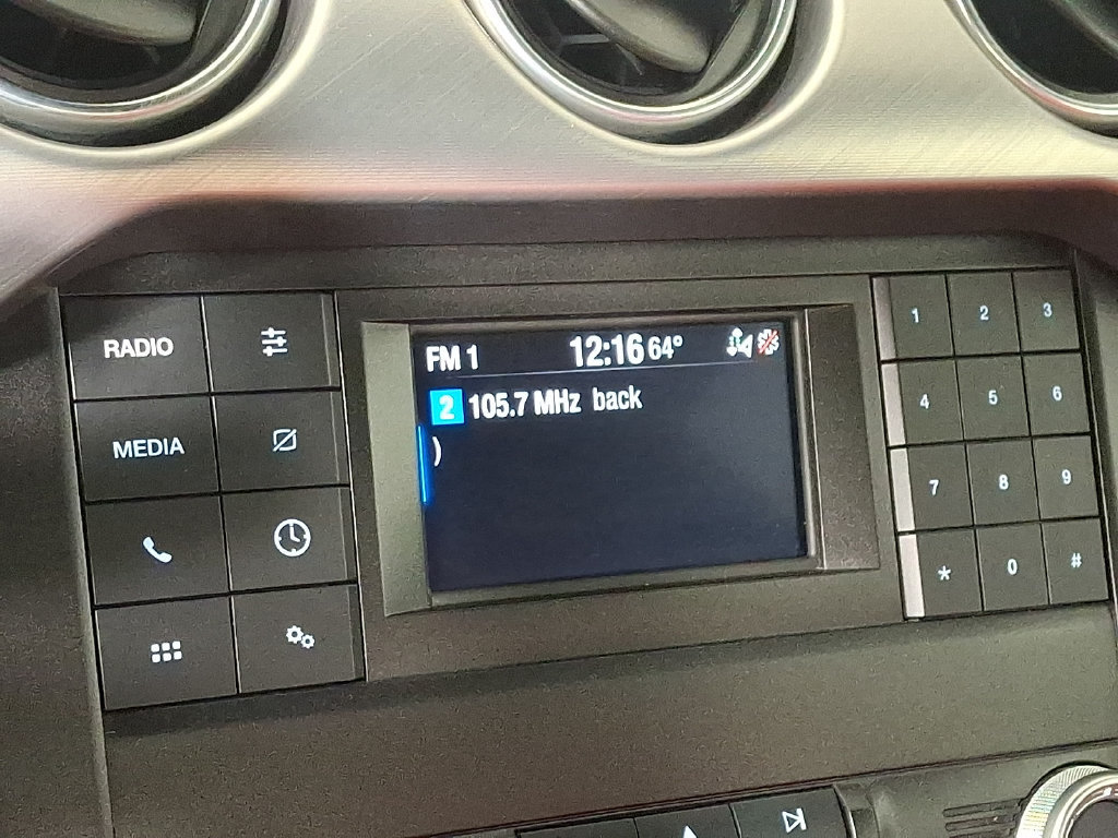 Used 2022 Ford Mustang GT RWD image 3