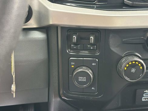 Used 2025 Ford F250 XLT AWD/4WD image 18