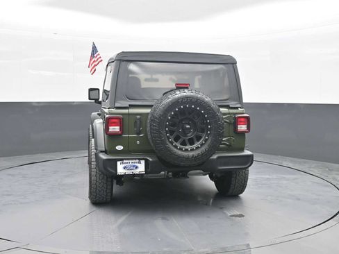 Used 2020 Jeep Wrangler Sport AWD/4WD image 6