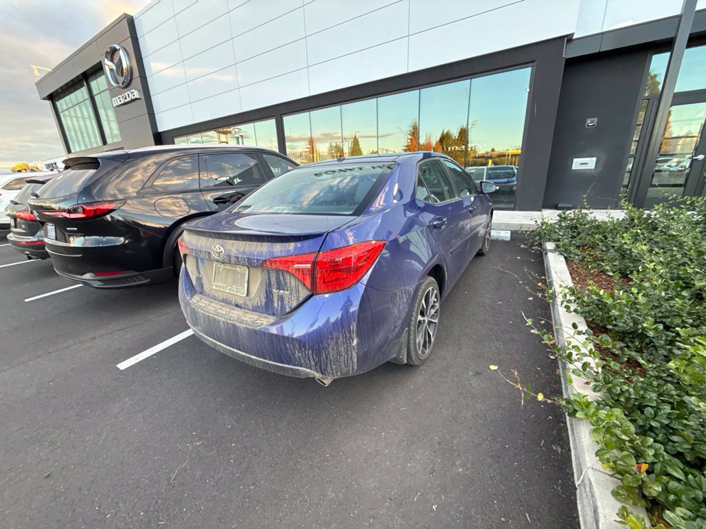 Used 2017 Toyota Corolla XSE FWD image 5