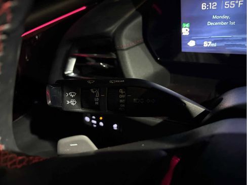 Used 2024 Chevrolet Traverse RS image 18