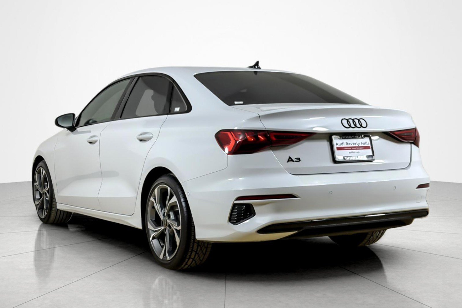 Used 2023 Audi A3 2.0T Premium w/ Convenience Package FWD image 3