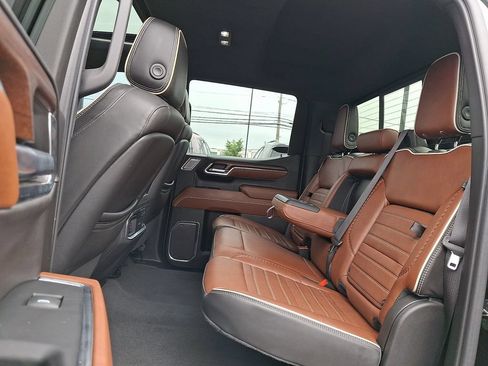 Certified 2023 GMC Sierra 1500 Denali Ultimate AWD/4WD image 10