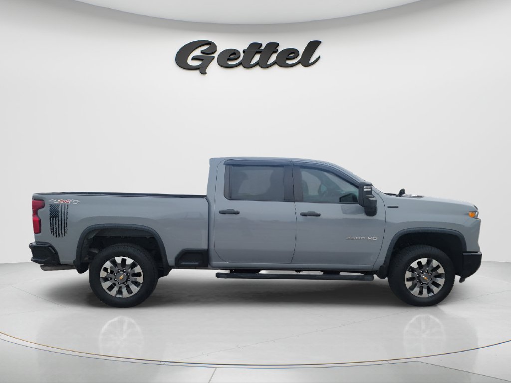 Used 2024 Chevrolet Silverado 2500 Custom AWD/4WD image 4