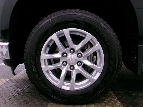 Used 2020 Chevrolet Silverado 1500 LT w/ Trailering Package image 16