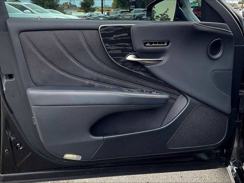 Used 2022 Lexus LS 500 w/ Accessory Package (Z1) image 20