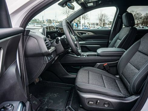 New 2026 Chevrolet Traverse LT w/ LPO, Floor Liner Package image 16