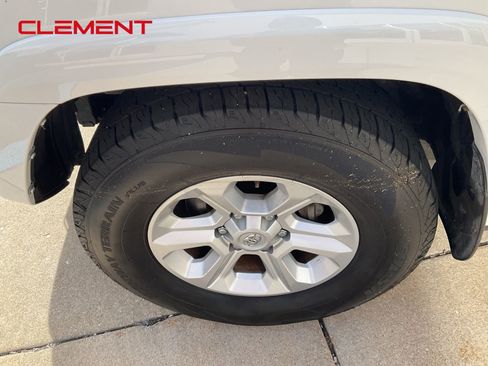 Used 2022 Toyota 4Runner SR5 RWD image 7