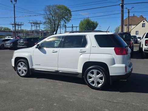 Used 2017 GMC Terrain SLE w/ Convenience Package image 4
