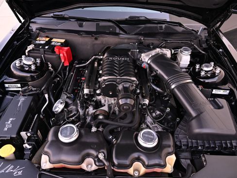 Used 2012 Ford Mustang GT Premium w/ HID Headlamps & Security Pkg image 49