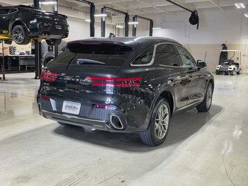 Used 2025 Genesis GV70 2.5T AWD/4WD image 7