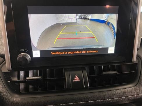 Used 2025 Toyota RAV4 XLE AWD/4WD image 30