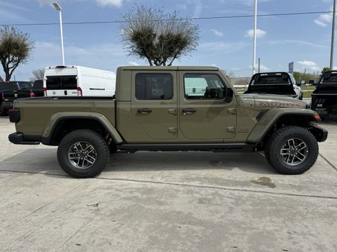New 2026 Jeep Gladiator Mojave AWD/4WD image 3