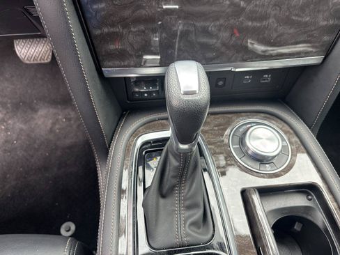 Used 2024 Nissan Armada Platinum w/ Captain's Chairs Package AWD/4WD image 28
