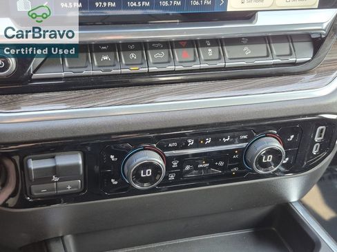 Used 2025 Chevrolet Silverado 1500 LT Trail Boss w/ Convenience Package II AWD/4WD image 16