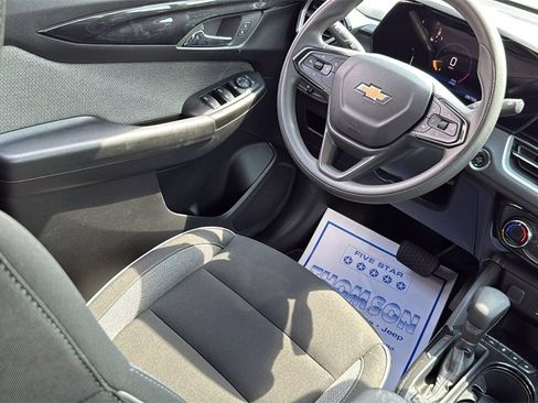 Used 2025 Chevrolet TrailBlazer LT image 15
