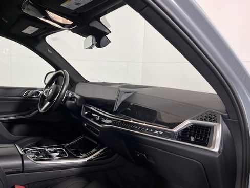 Used 2024 BMW X7 xDrive40i w/ M Sport Package image 23